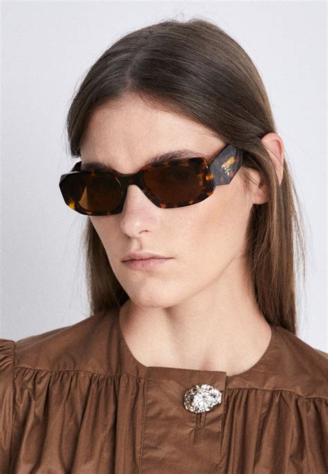 prada sonnenbrille 2015|Prada.